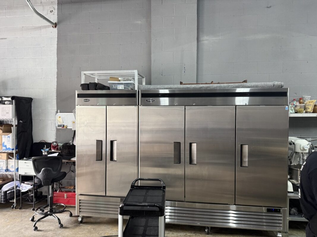 Commercial refrigerated prep tables
